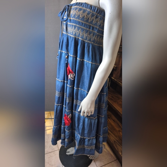 Strapless Blue Dress with Red Floral Details - Picture 2 of 15